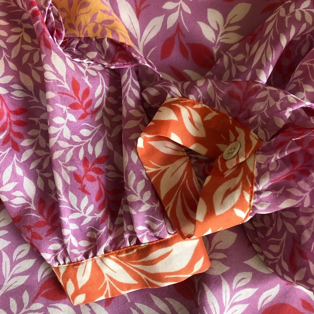 New: Hale Bop. Vana Silk Top. Size Small